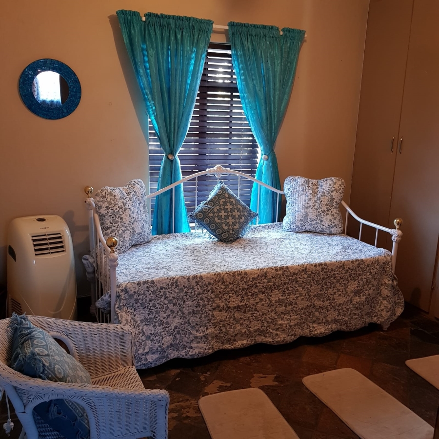 4 Bedroom Property for Sale in Geelhoutpark North West